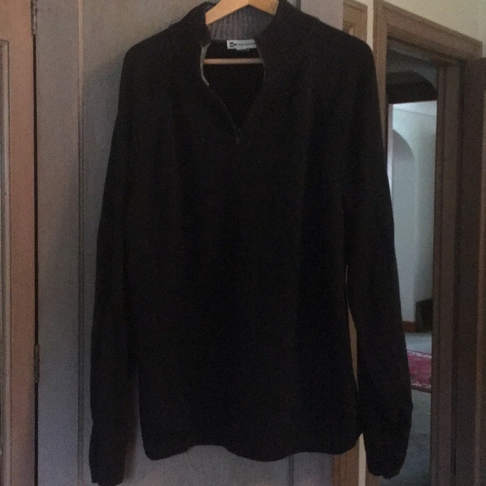 Men’s navy blue cotton sweater